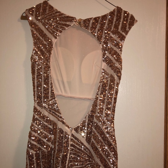 Formal Dress - Picture 2 of 4